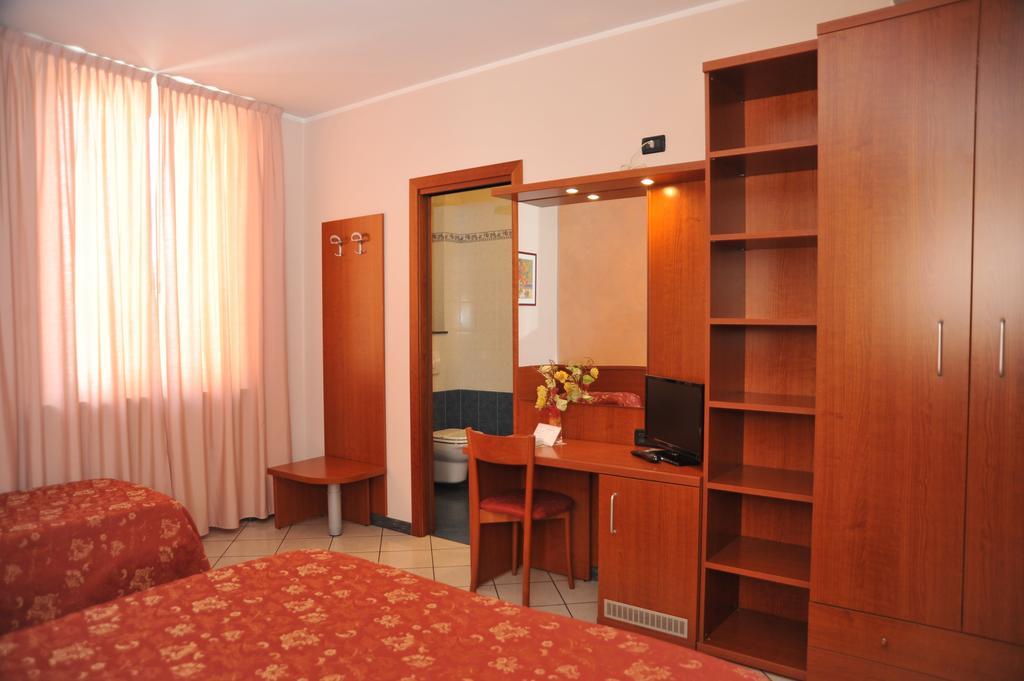 Hotel Stazione Livorno Eksteriør billede