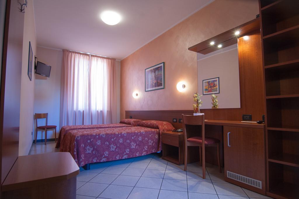 Hotel Stazione Livorno Eksteriør billede
