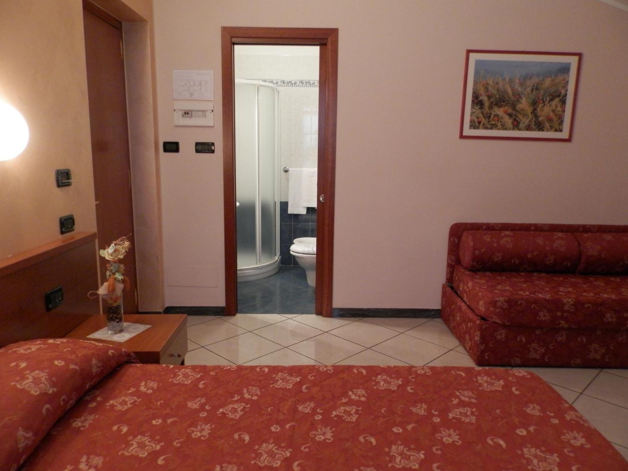 Hotel Stazione Livorno Eksteriør billede