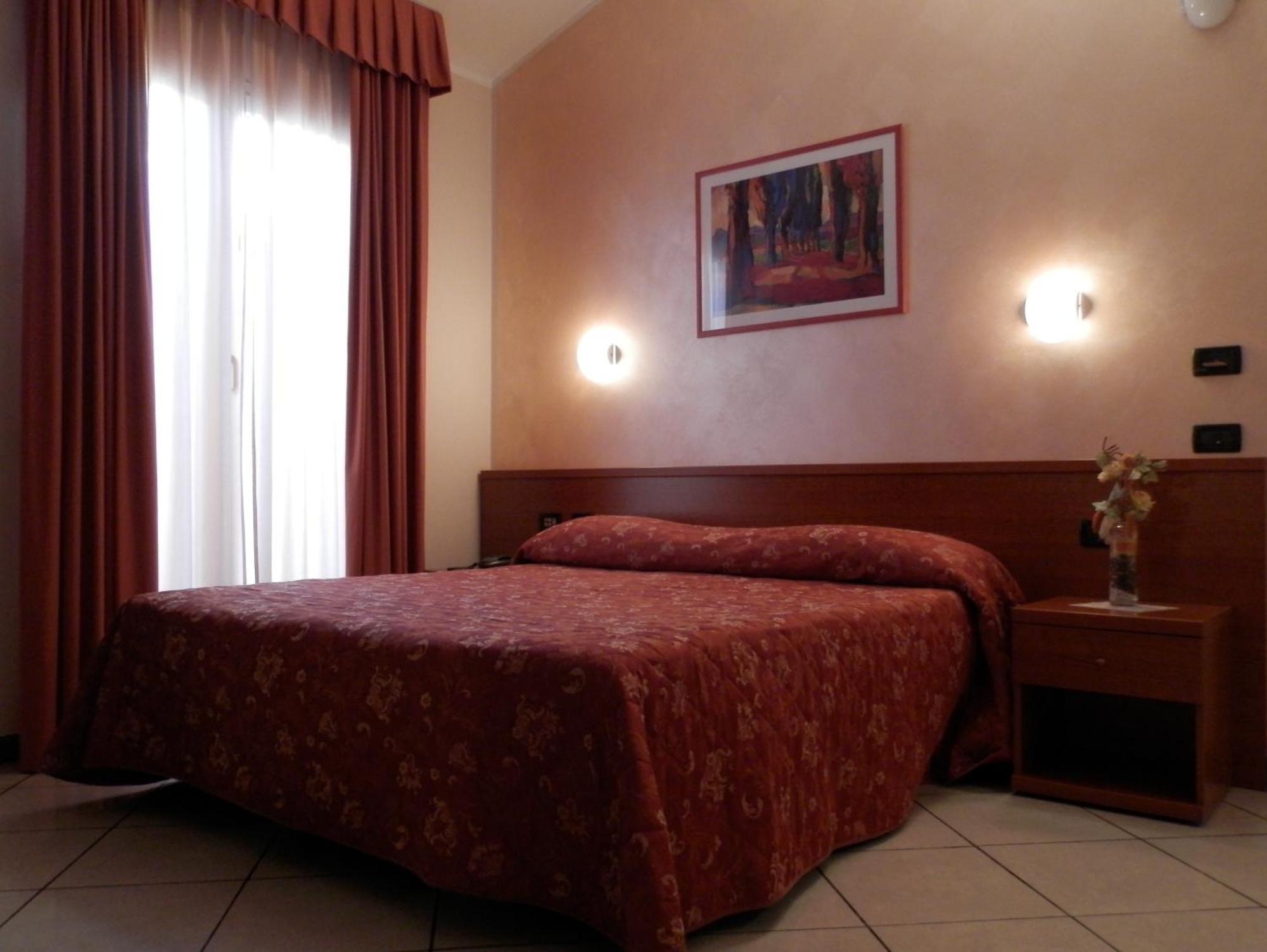 Hotel Stazione Livorno Eksteriør billede
