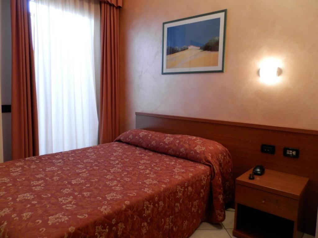 Hotel Stazione Livorno Værelse billede