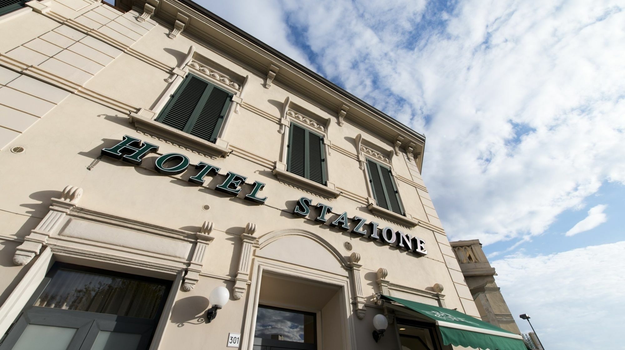 Hotel Stazione Livorno Eksteriør billede
